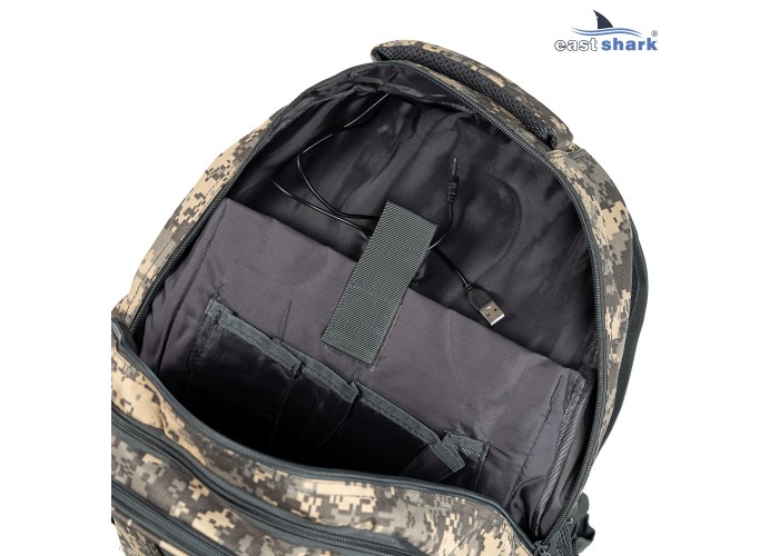 Рюкзак EastShark S-016-2 (USB, AUX) пиксель
