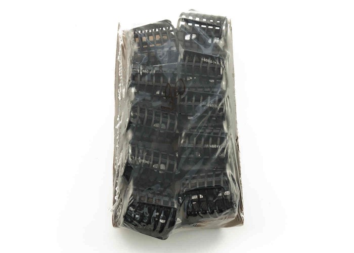 Кормушка IVVA "Вампир пластик" 90 гр (10шт. в упак.)